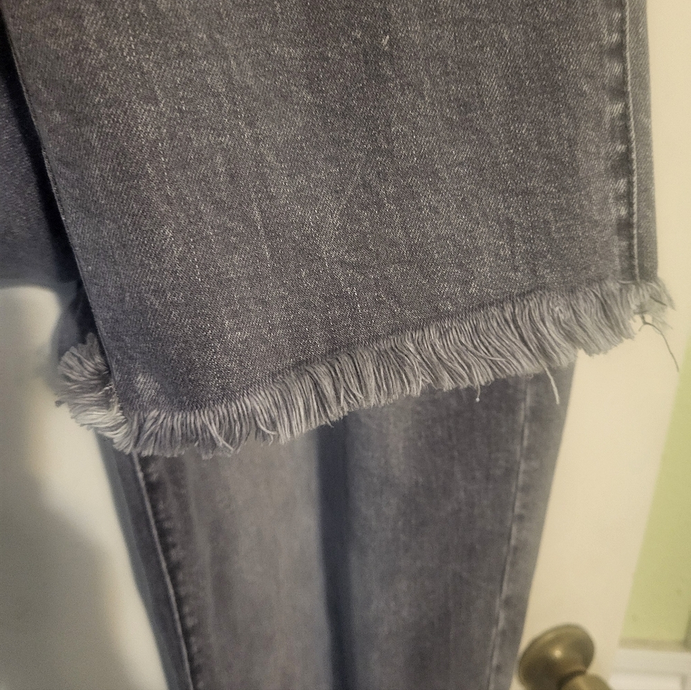 Juicy Couture Venice Grey Marble Wash Straight Leg Frayed Hem Jeans Plus 20W NWT - Picture 4 of 8